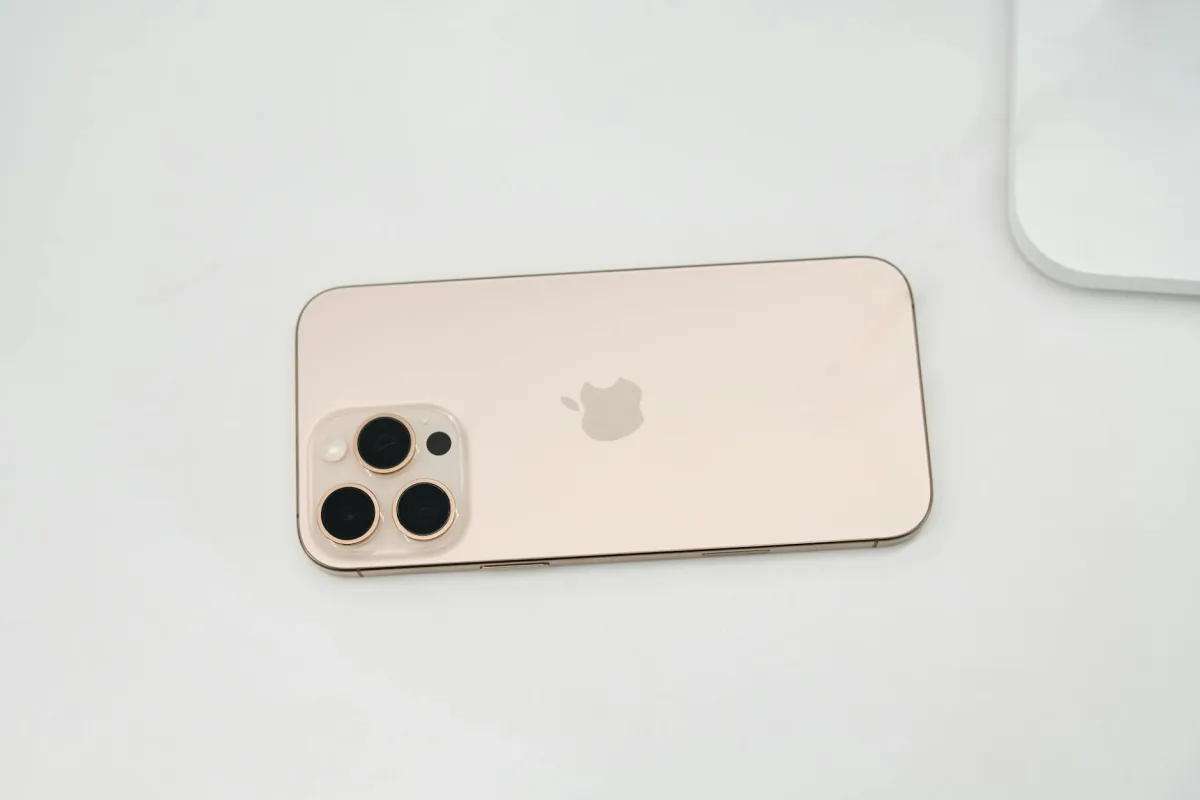 iPhone 12 Pro Max: поддержка eSIM, инструкция по установке