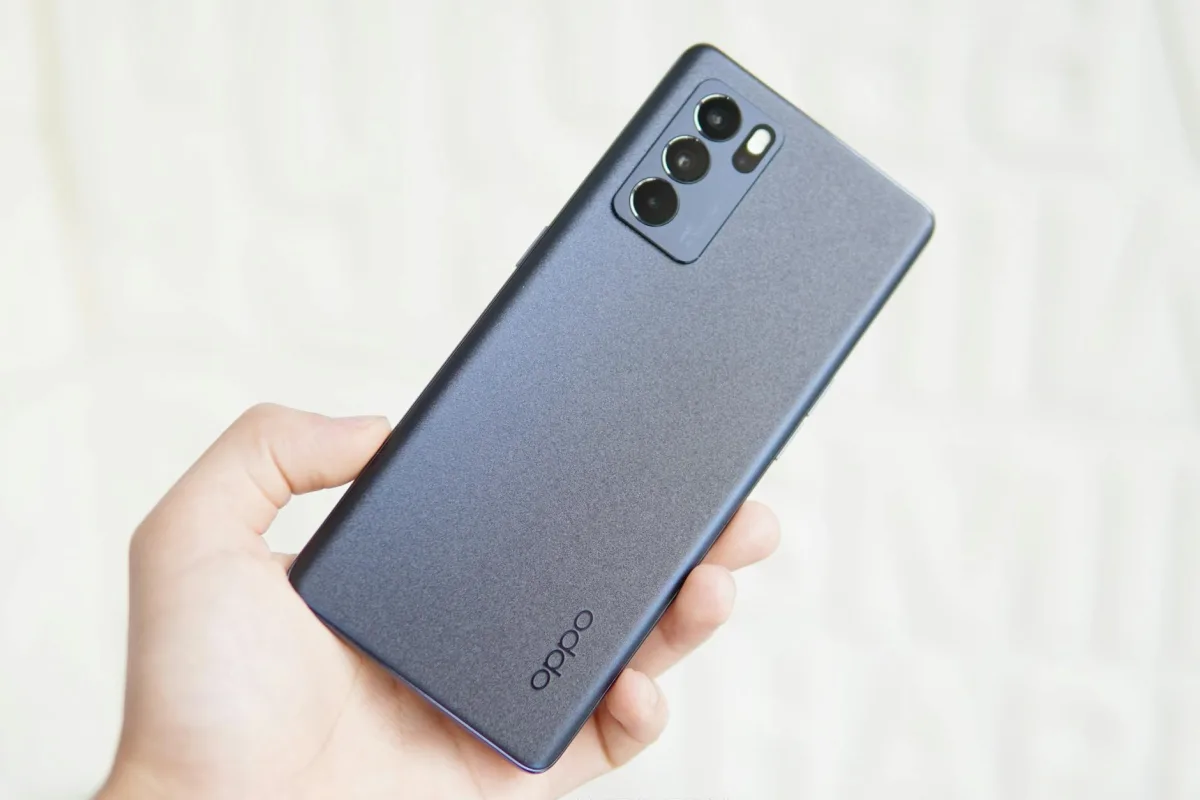 OPPO Reno 8 Pro: поддержка eSIM, инструкция по установке